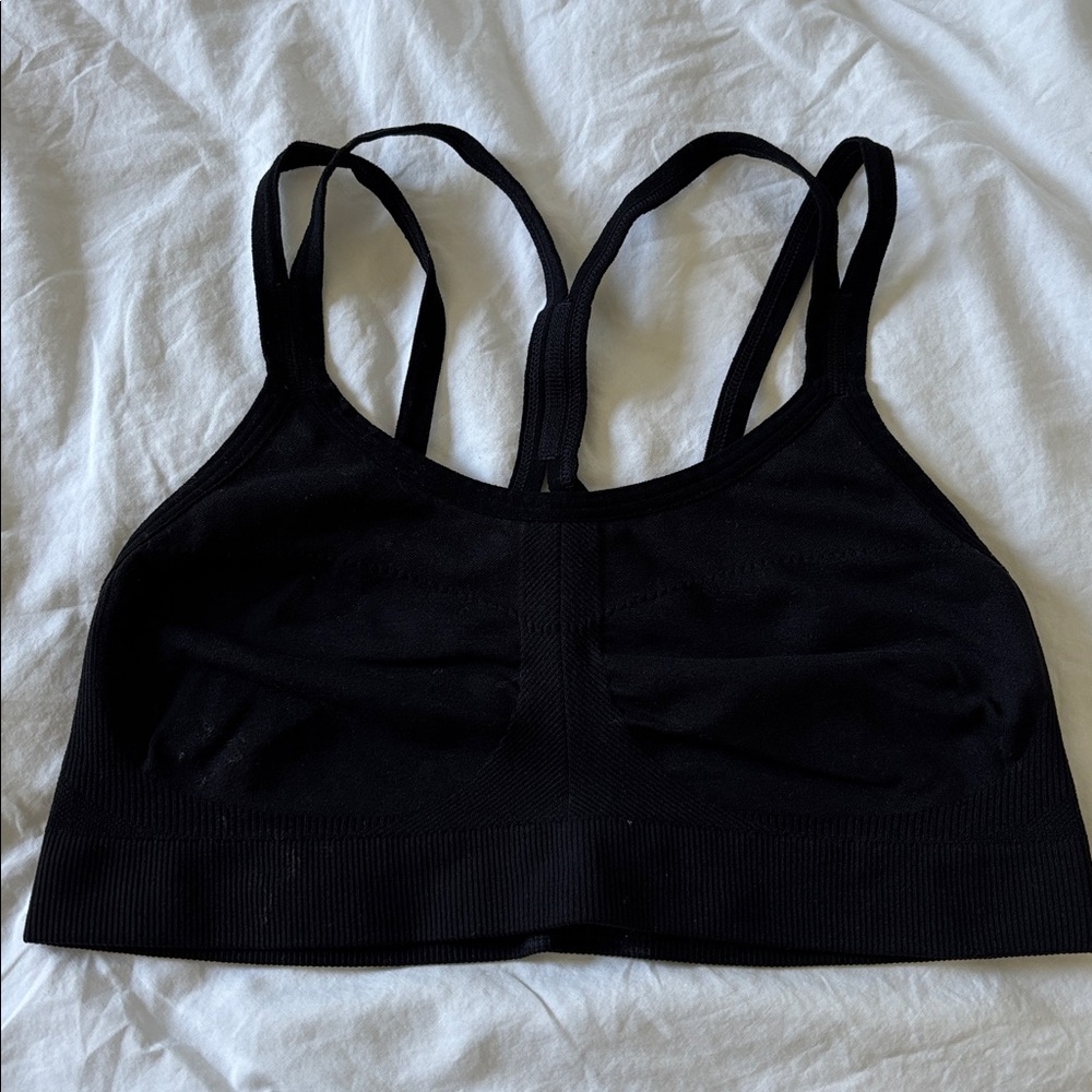 ⭐️ 4 for $20 - Bundle and save!!⭐️
Zella Black Sports Bra